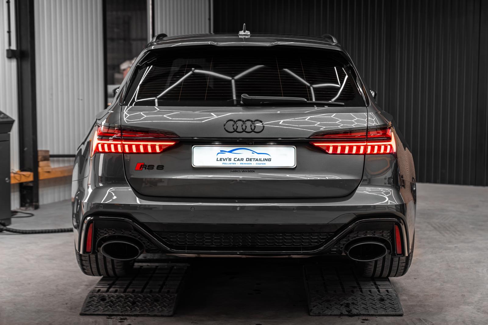 Audi RS6 recht achteraanzicht