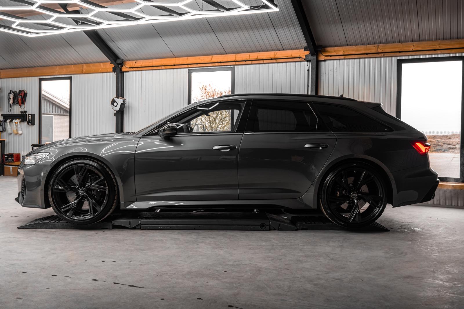 Audi RS6 volledig zijaanzicht