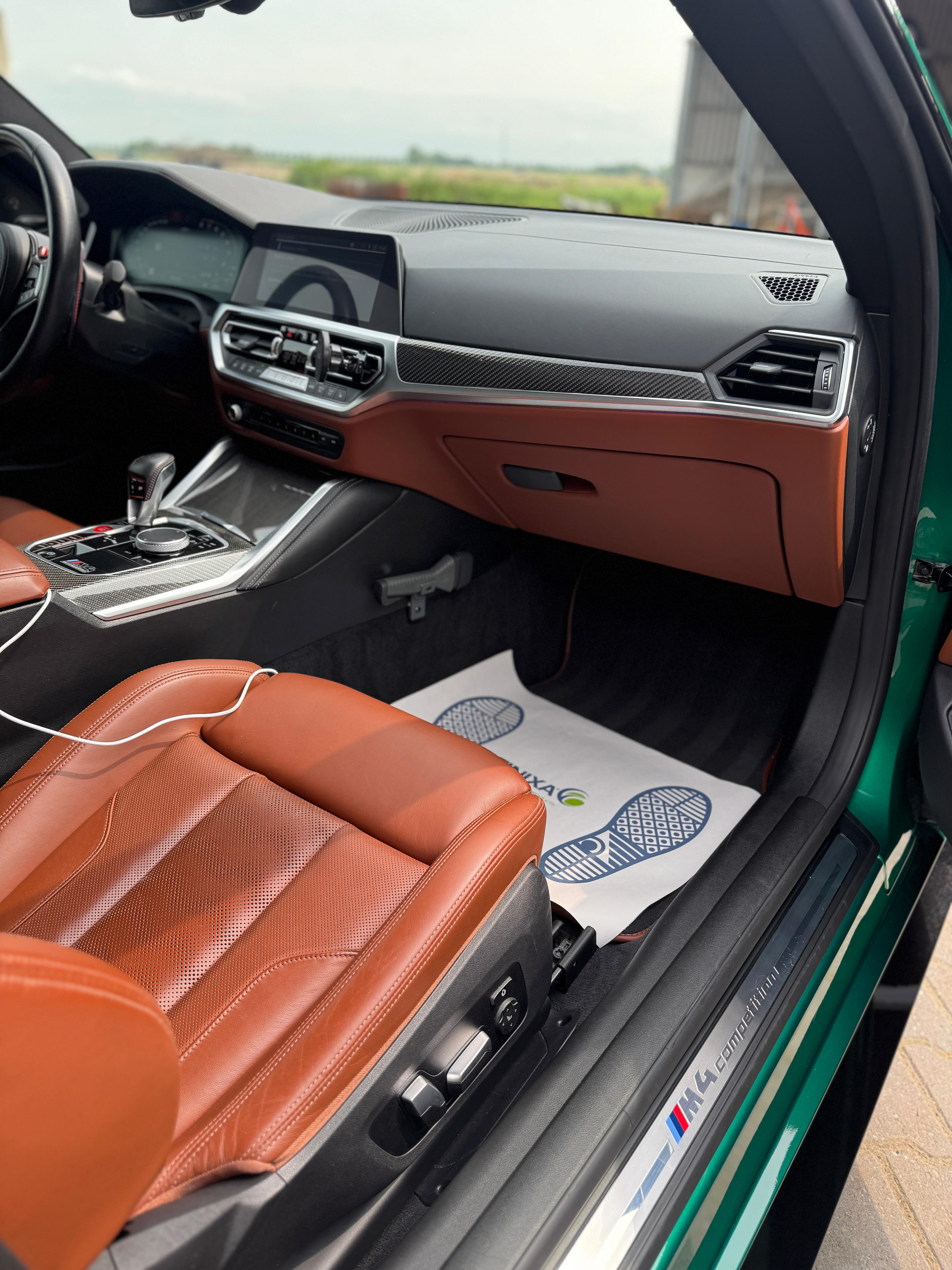 BMW M4 Competition interieur zijkant