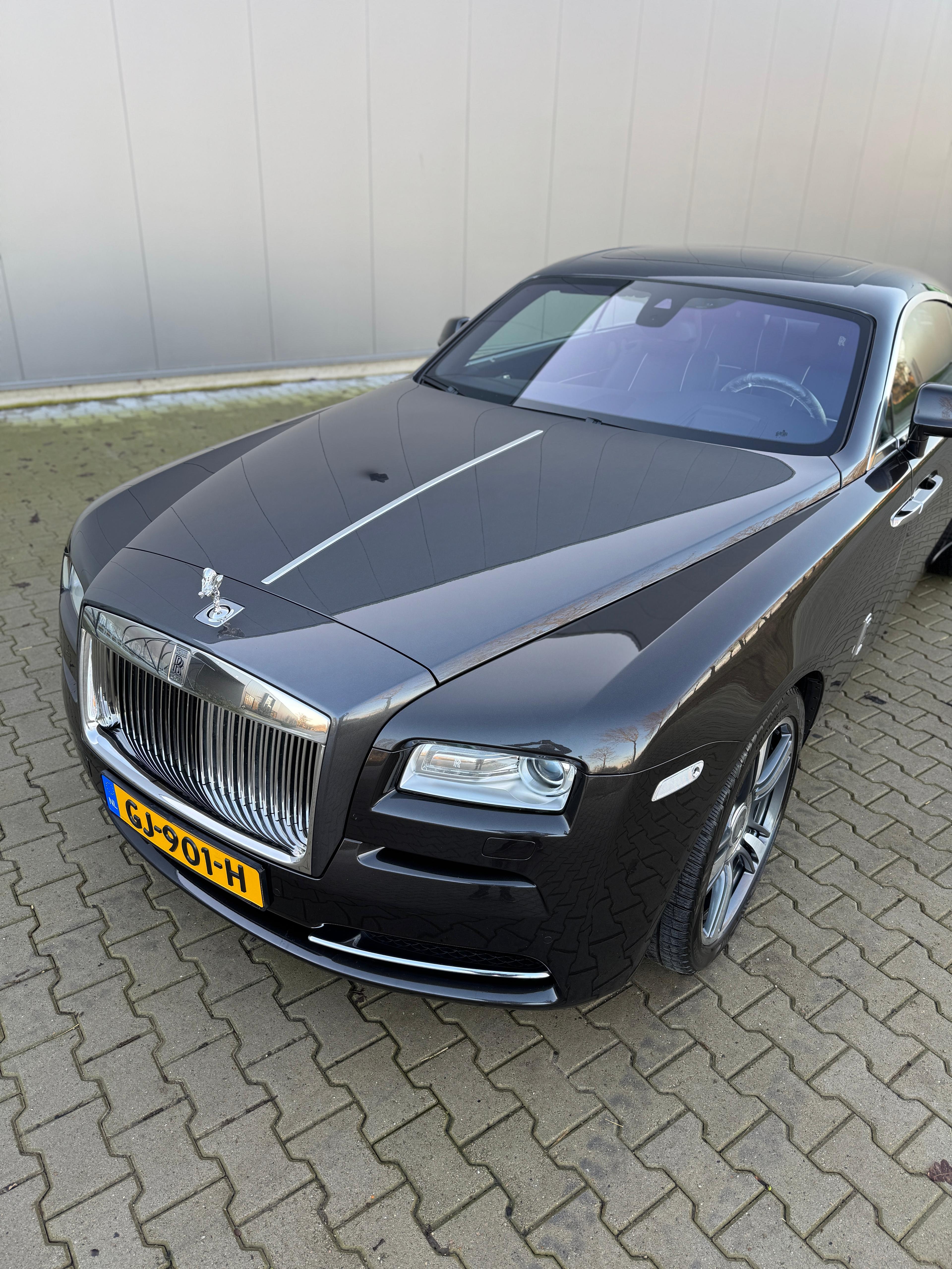 Rolls-Royce Wraith voorkant